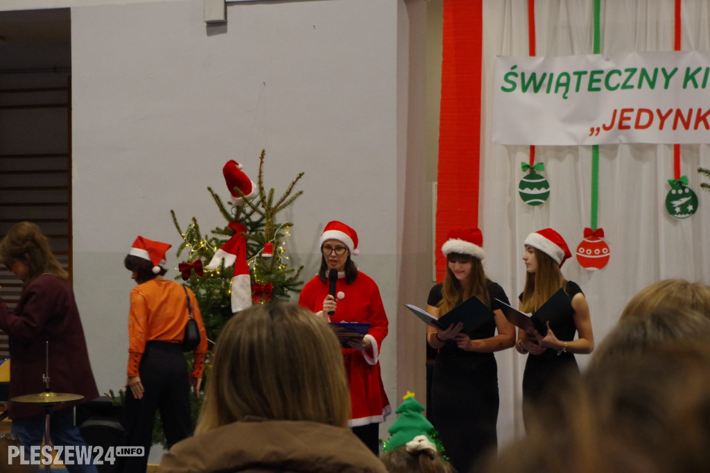 Jarmark Mikołajkowy w pleszewskiej Jedynce