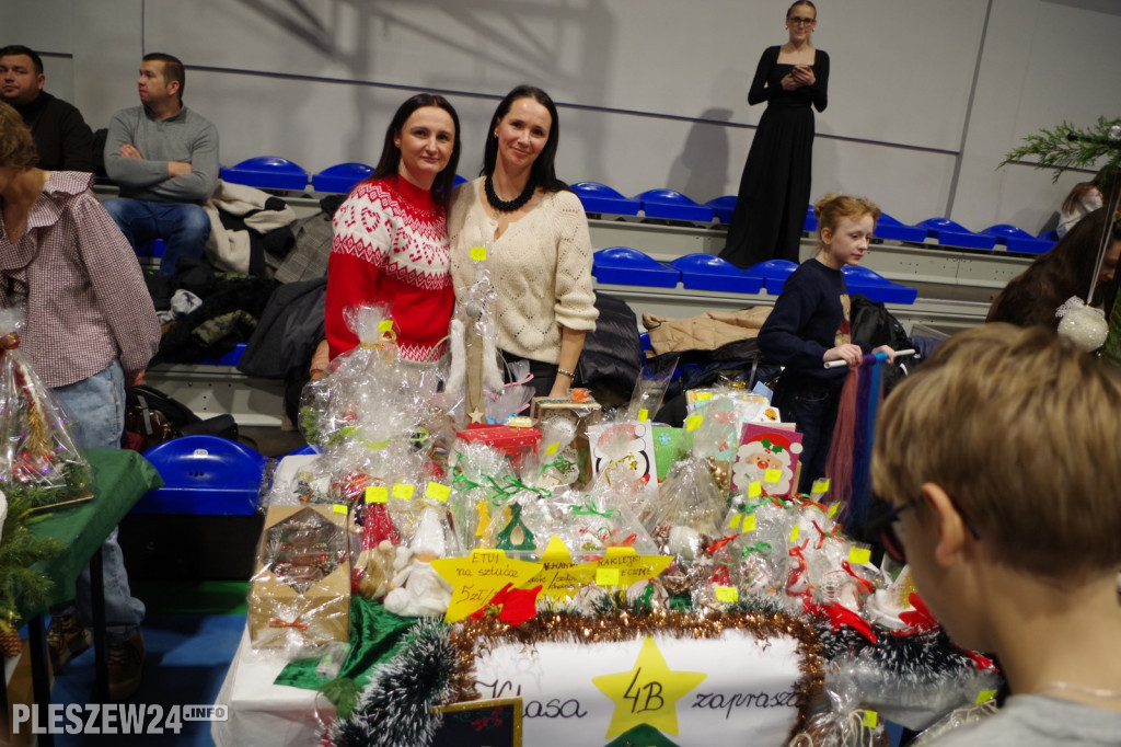 Jarmark Mikołajkowy w pleszewskiej Jedynce