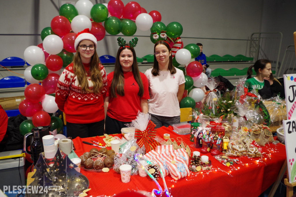 Jarmark Mikołajkowy w pleszewskiej Jedynce