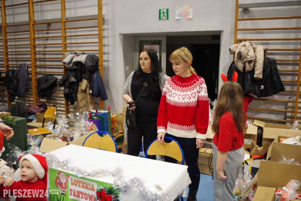 Jarmark Mikołajkowy w pleszewskiej Jedynce