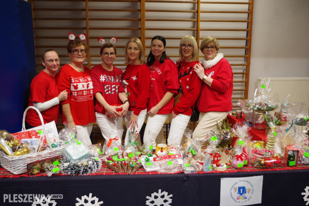 Jarmark Mikołajkowy w pleszewskiej Jedynce