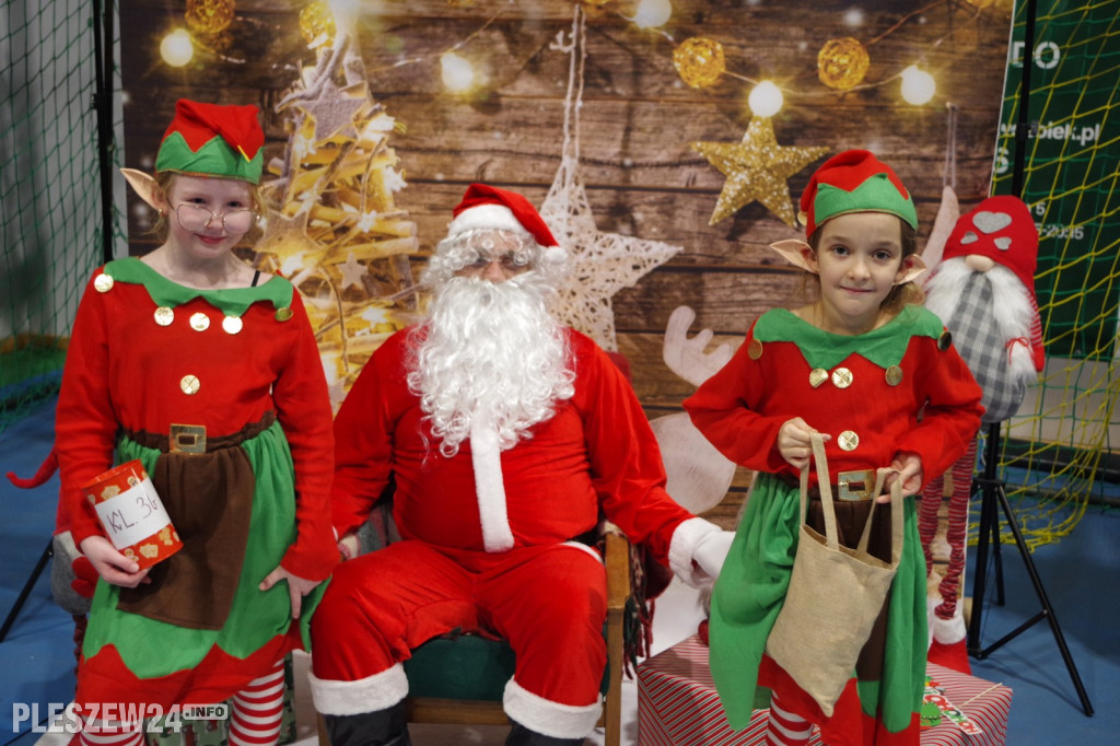 Jarmark Mikołajkowy w pleszewskiej Jedynce