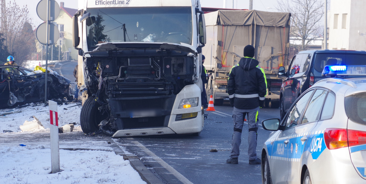 Zderzenie dwóch pojazdów w Piekarzewie