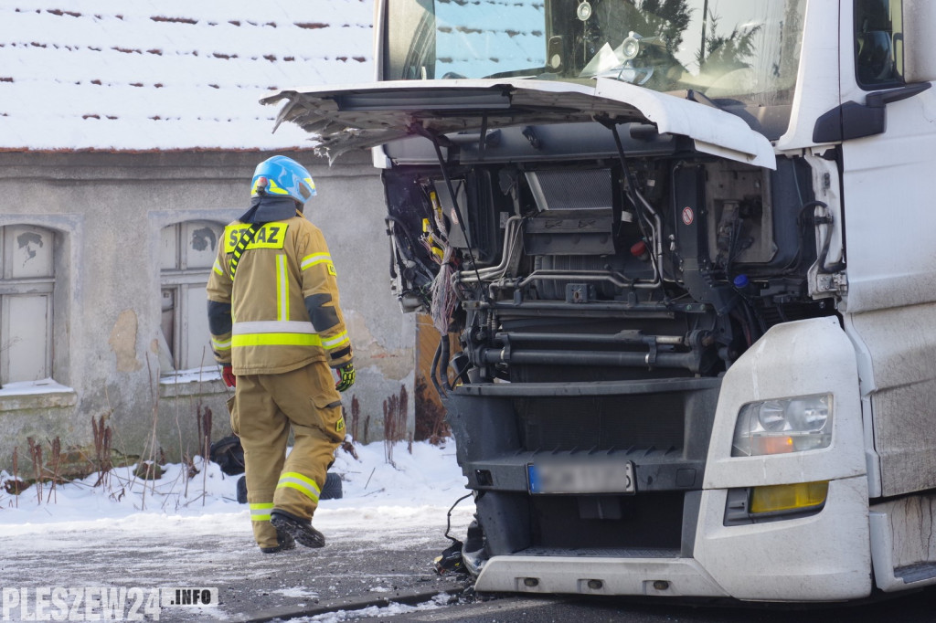 Zderzenie dwóch pojazdów w Piekarzewie