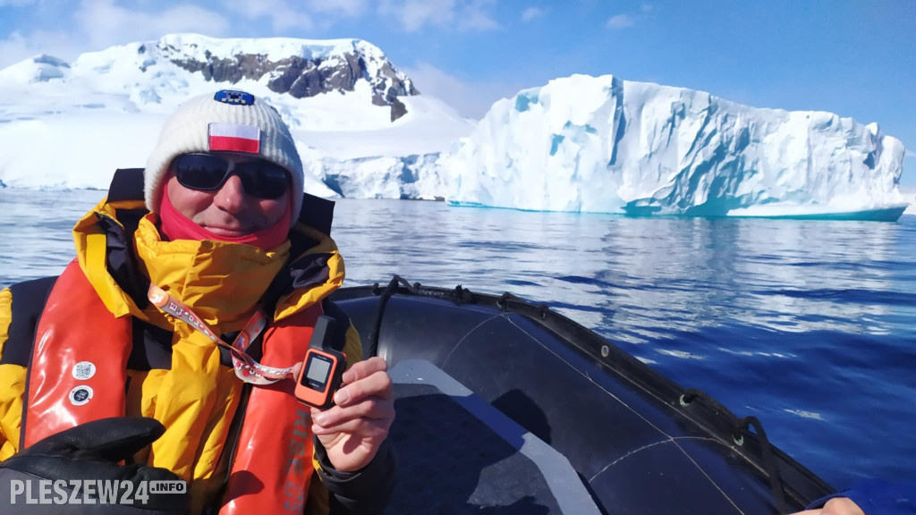 Pleszewianin płynie na Antarktydę