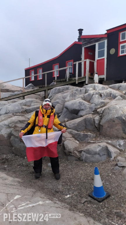 Pleszewianin płynie na Antarktydę