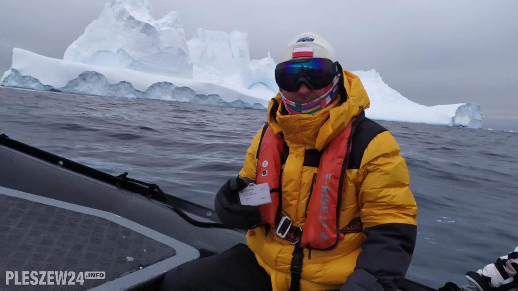 Pleszewianin płynie na Antarktydę