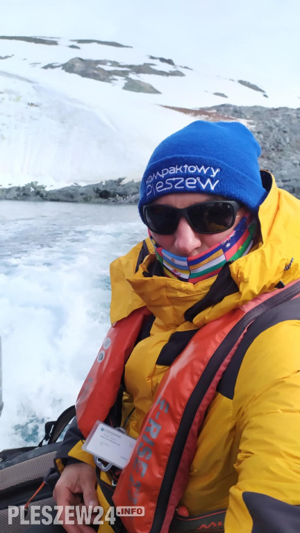 Pleszewianin płynie na Antarktydę