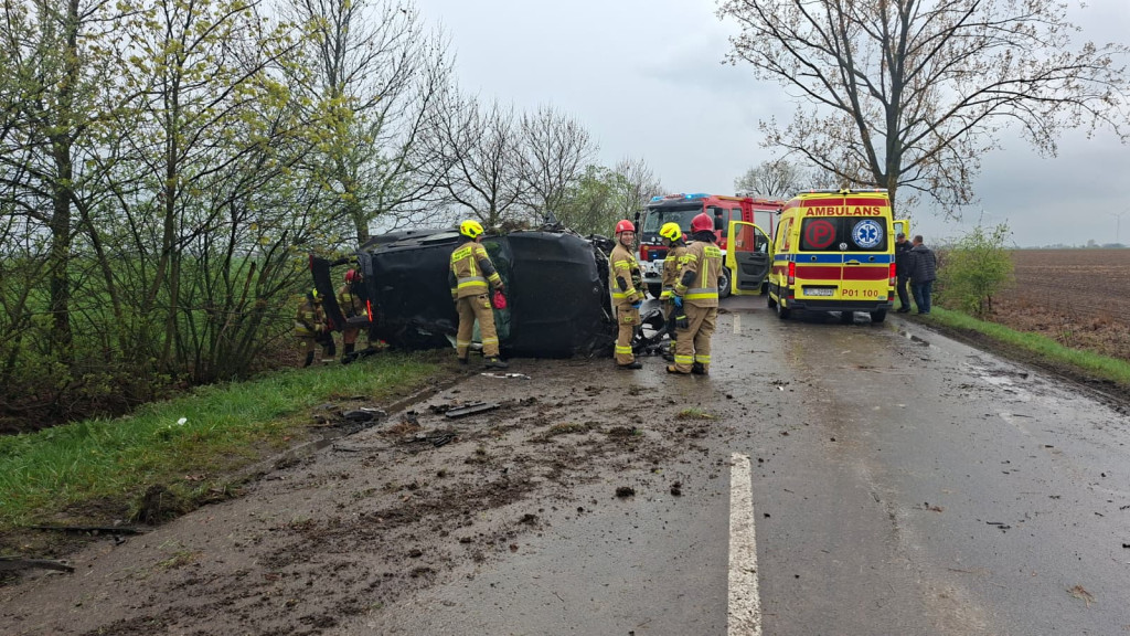 Dachowanie na drodze powiatowej