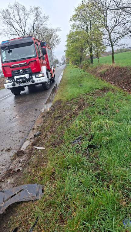 Dachowanie na drodze powiatowej