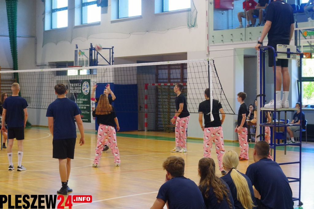 Charytatywny Turniej Siatkówki w Pleszewie