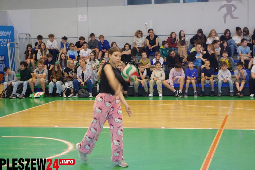 Charytatywny Turniej Siatkówki w Pleszewie
