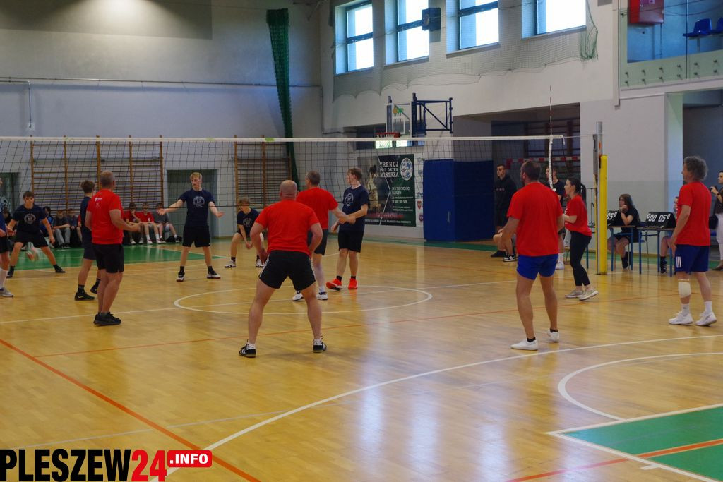 Charytatywny Turniej Siatkówki w Pleszewie