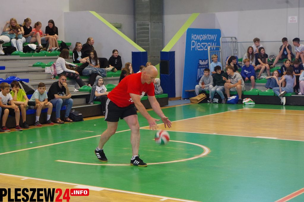 Charytatywny Turniej Siatkówki w Pleszewie