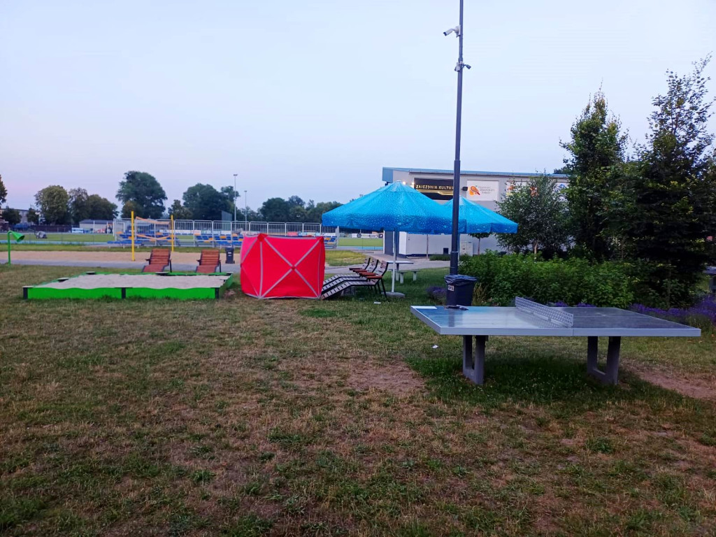 Martwy mężczyzna znaleziony na stadionie w Pleszewie