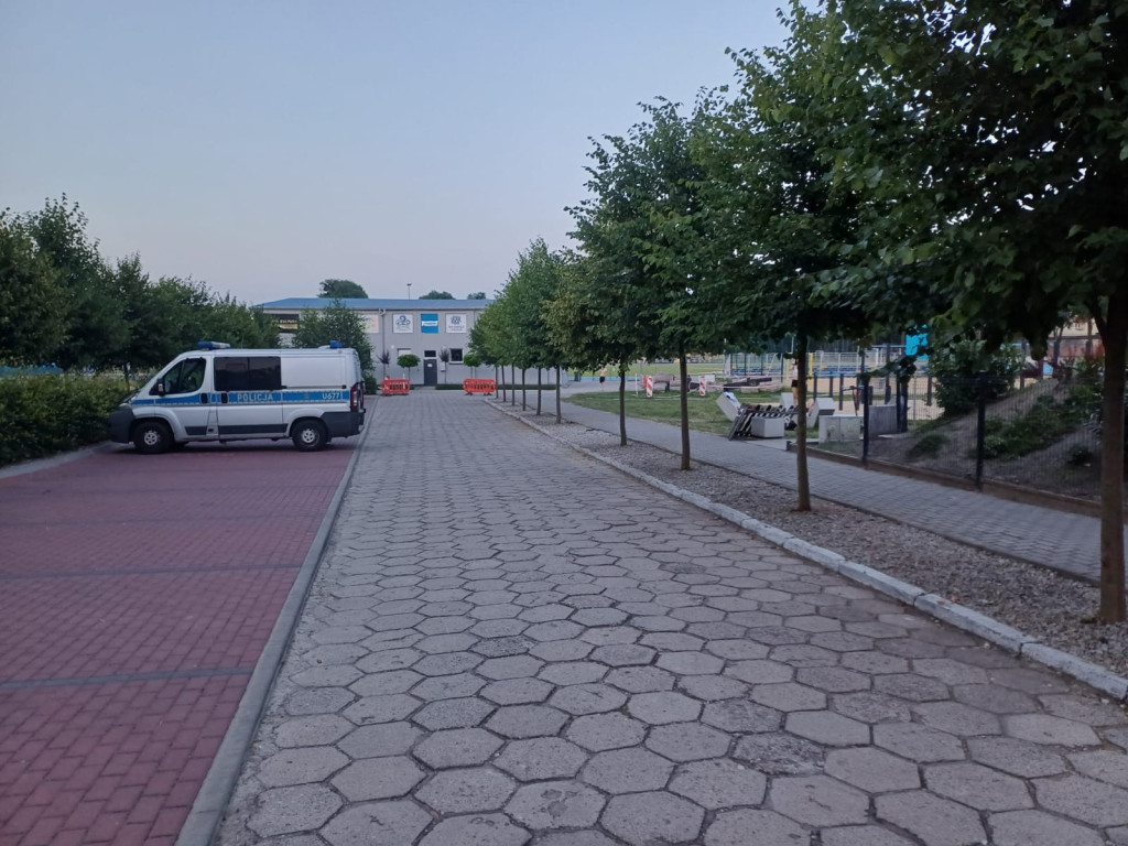 Martwy mężczyzna znaleziony na stadionie w Pleszewie