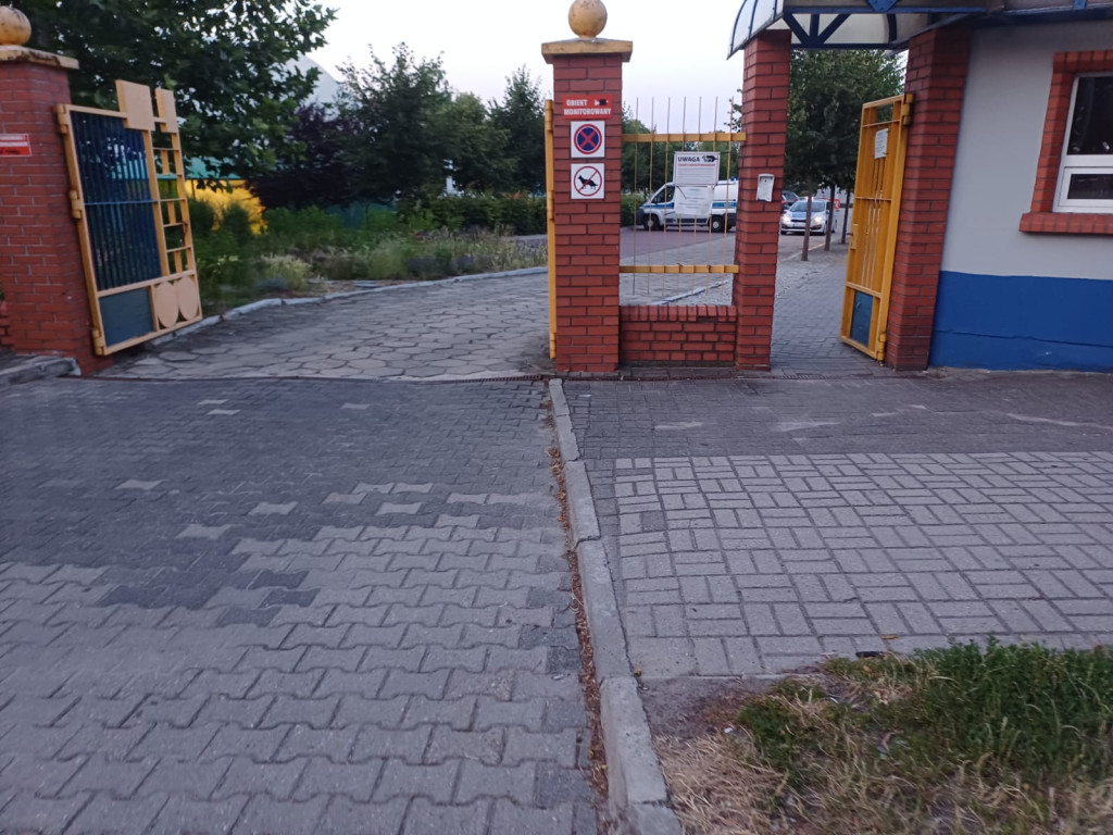 Martwy mężczyzna znaleziony na stadionie w Pleszewie