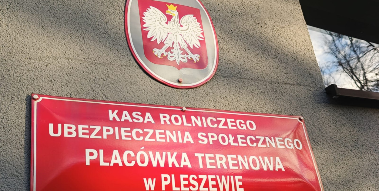Przebywająca na macierzyńskim kierownik KRUS w Pleszewie zwolniona z pracy