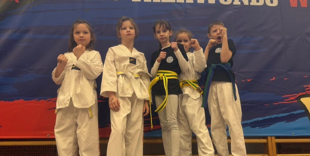 UKS Taekwondo Pleszew z medalami w Mosinie