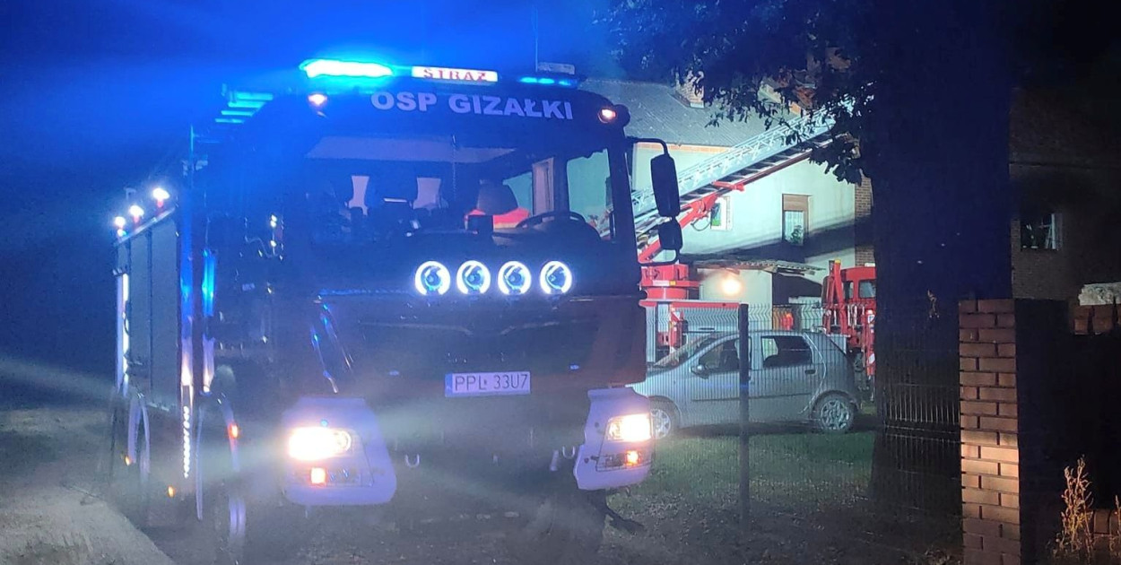 Pożar w kolonii Gizałki Las. Fot. OSP KSRG Gizałki