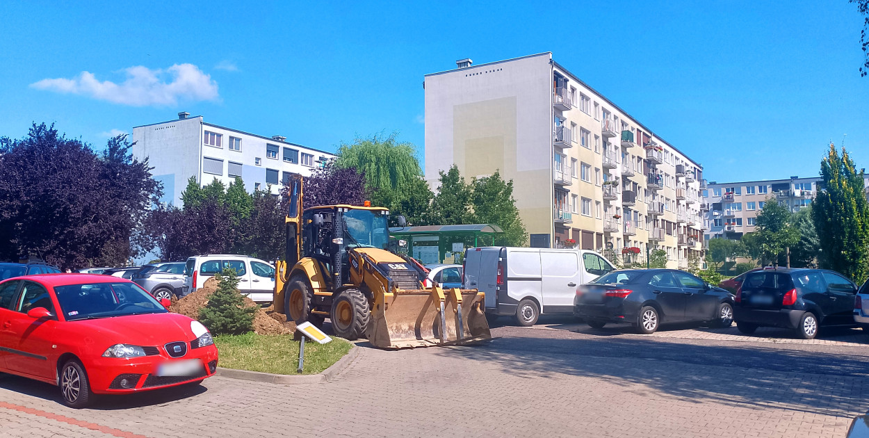 Uszkodzenie mam miejsce w okolicach przystanku na Reja. Fot. Pleszew24.info