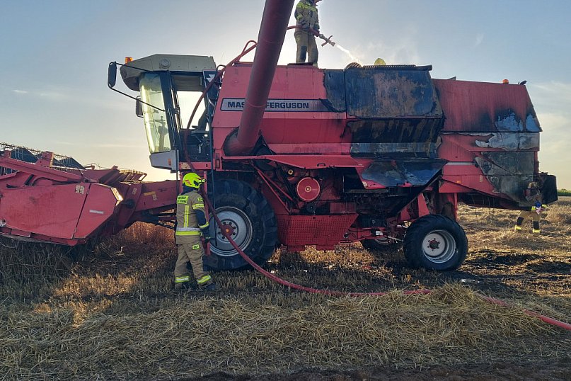 Pożar kombajnu w Galewie