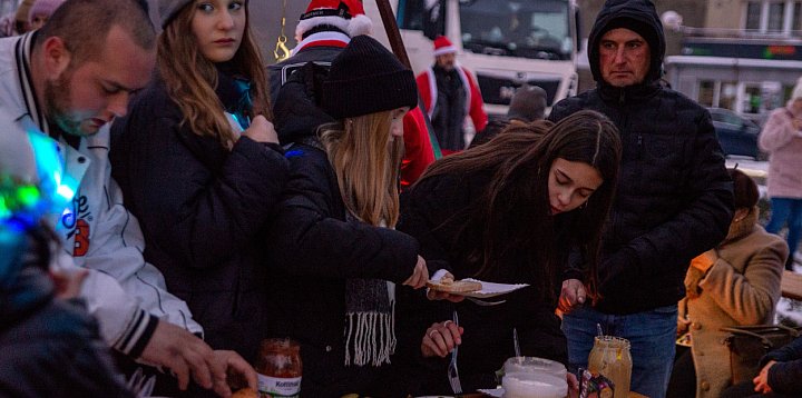Mikołajki w Choczu. Motocykliści wspólnie z Humaną-1537