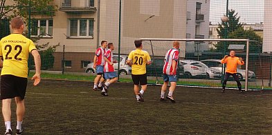 Jeden mecz w piątej kolejce spotkań amatorskiej ligi piłkarskiej-5340