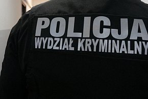 Sukces policjanta kryminalnego z Pleszewa. Nagrodę wręczył sam komendant -6908