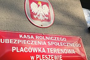 Przebywająca na macierzyńskim kierownik KRUS w Pleszewie zwolniona z pracy-8126