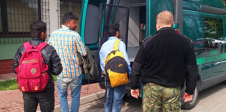 Rośnie u nas liczba nieeuropejskich przybyszów-10919