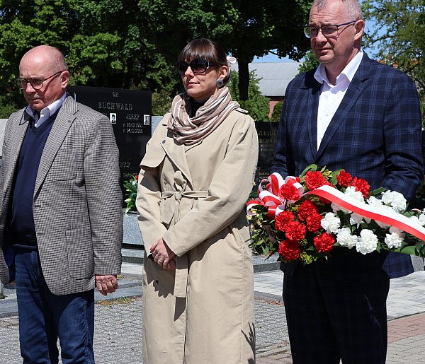 Pleszew w zadumie – 80 lat od zakończenia II wojny światowej – pamiętamy-11138