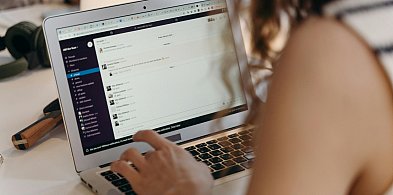 Pracownie sztucznej inteligencji powstaną w szkołach  na terenie powiatu-11237