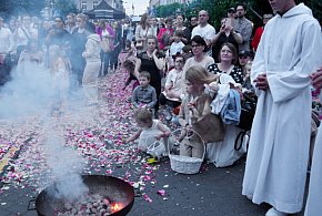 Najpiękniejszy koncert w roku przed nami. Schola wystąpi, ale prosi o pomoc-11326
