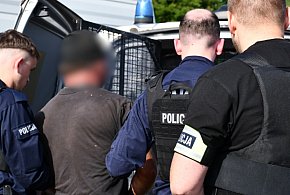 Niemal 60 policjantów w akcji. W powiecie pleszewskim zatrzymano dwie osoby-11760
