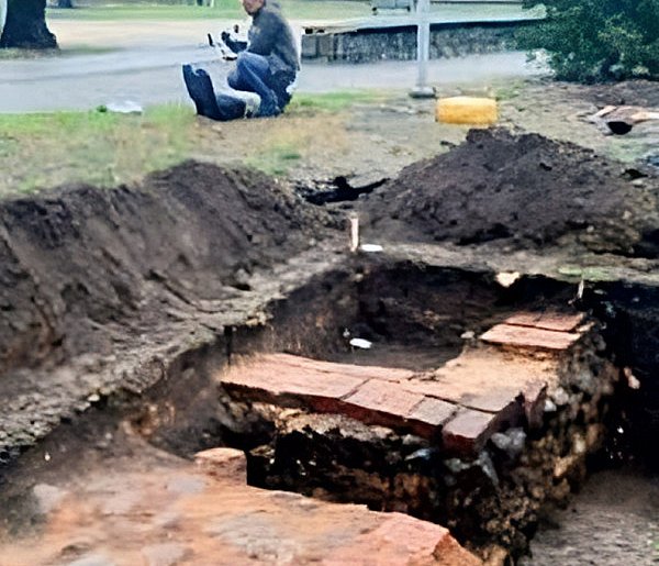 Ruiny zamku tylko w marzeniach? Renowacja parku bez sensacji-12465