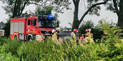 Zdarzenie drogowe w gminie Gołuchów. Strażacy usuwali skutki kolizji-12590