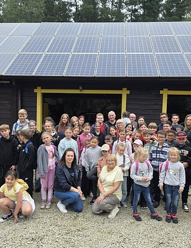 Tydzień pełen radości, energii i wdzięczności. Półkolonie w Brudzewku [zdjęcia]-12678