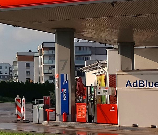 Gotówka znaleziona na na Orlenie w Pleszewie. Policja poszukuje właściciela-12855