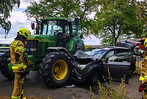 W sąsiednim powiecie młody rolnik staranował Toyotę-13016