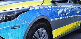 Obcokrajowiec bez prawa jazdy staranował samochód