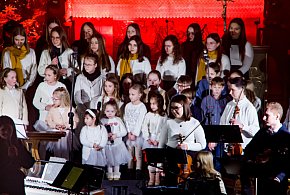 Schola Lenartowicka wystąpi w hołdzie św. Janowi Pawłowi II. Gdzie i kiedy?-13812