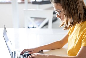 Nowoczesny sprzęt multimedialny dla szkół z Gminy Gizałki-14064