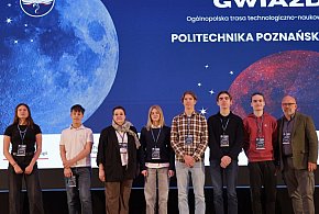 Z Pleszewa do gwiazd. Uczniowie spotkali się z Uznańskim - Wiśniewskim-14633