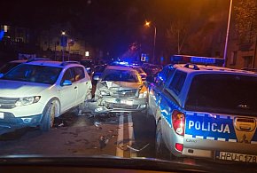 Najwyższy level pijaństwa drogowego.  Pijany uderzył w pijanego i radiowóz-14844