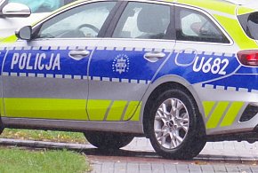 Uderzył busem w bok osobówki na ulicy Poznańskiej w Pleszewie-15565