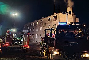 Płomienie i iskry z komina. Strażacy znów ruszyli do akcji