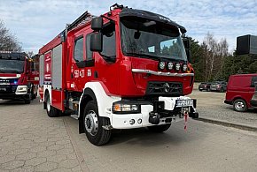 Ogień w ciężarówce na terenie dużej firmy w gminie Gołuchów