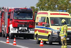 Wypadek w gminie Gołuchów. 80-latek uderzył  autem osobowym  w przepust