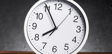 Kiedy przestawiamy zegarki? Czy ten rytuał w końcu zniknie?